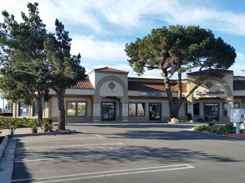 2125 S Broadway, Santa Maria, CA à vendre - Photo du bâtiment - Image 3 de 12