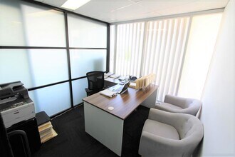 4 Belgrave St, Kogarah for lease Interior Photo- Image 2 of 5