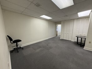 720-722 E Fletcher Ave, Tampa, FL for lease Interior Photo- Image 2 of 4