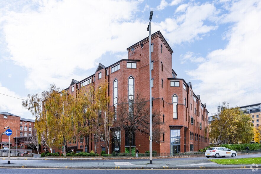 2 Park Ln, Leeds à louer - Photo du bâtiment - Image 2 de 3