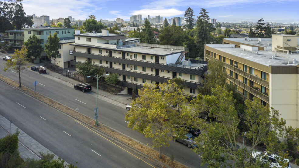 1985 Pleasant Valley Ave, Oakland, CA for sale - Building Photo - Image 1 of 1