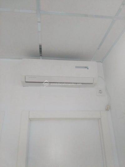 Commerce de détail dans Cáceres, Cáceres à vendre - Photo du bâtiment - Image 3 de 7