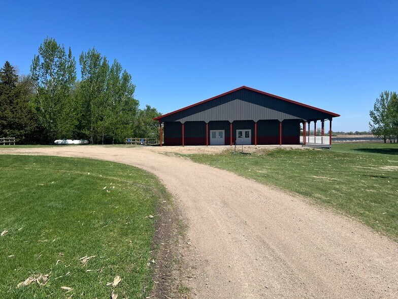 24496 80th Ave N, Hawley, MN à louer - Photo du bâtiment - Image 3 de 13