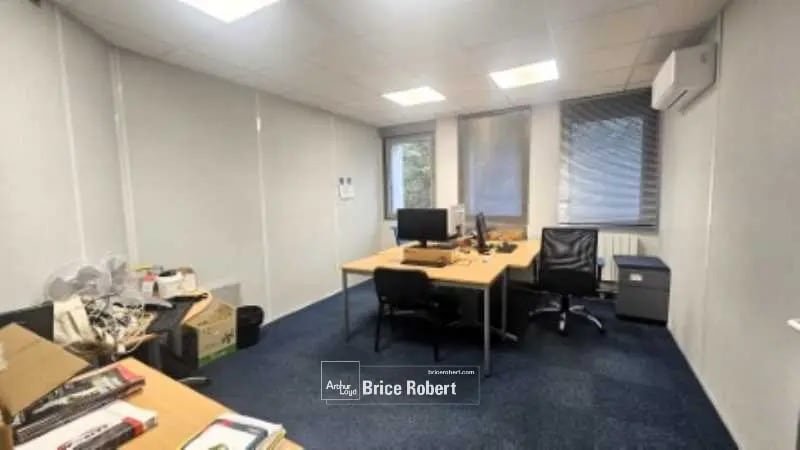 Bureau dans Écully à louer Photo du bâtiment- Image 1 de 3
