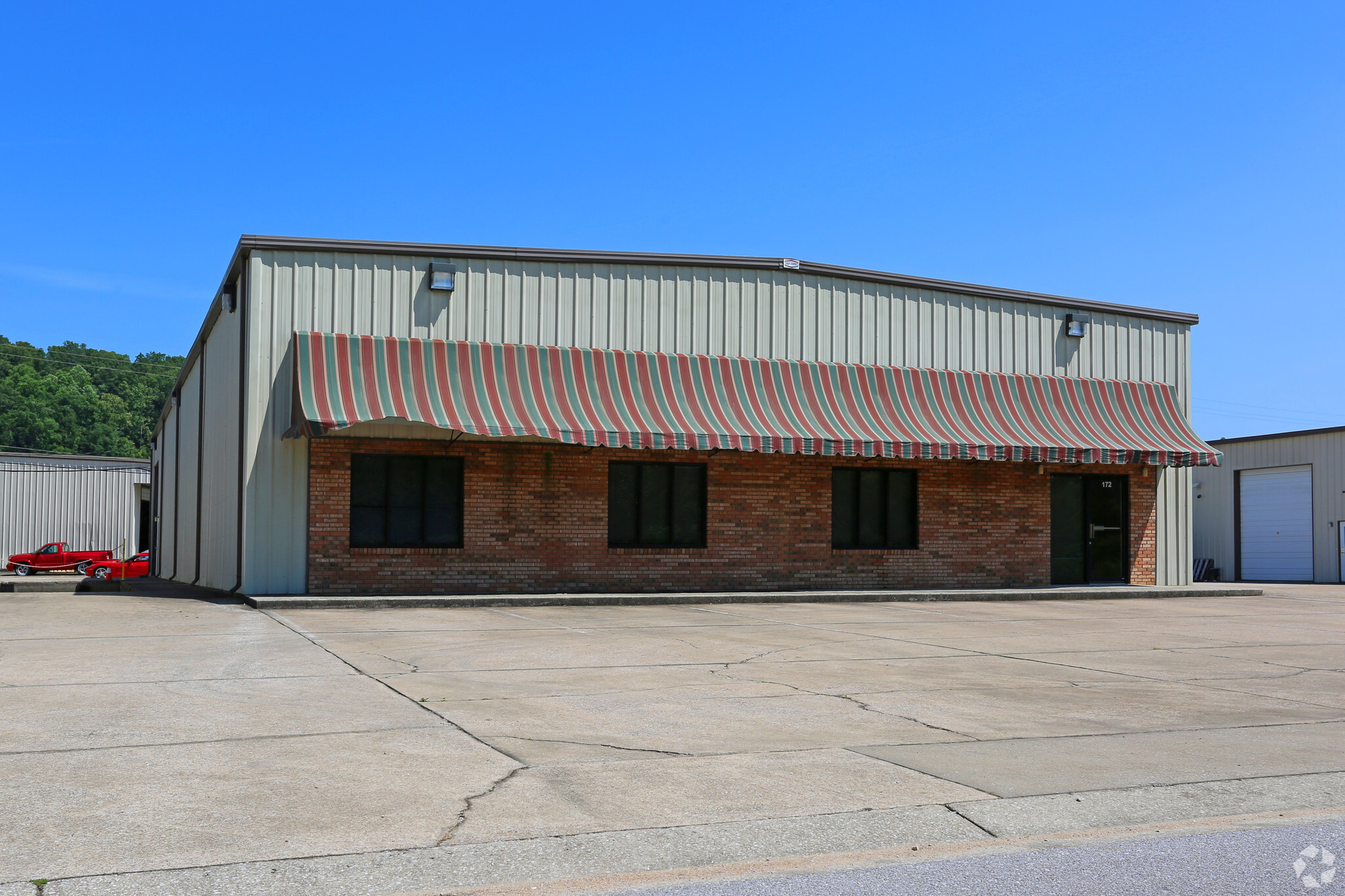 172 Chandalar Place Dr, Pelham, AL for lease Primary Photo- Image 1 of 4