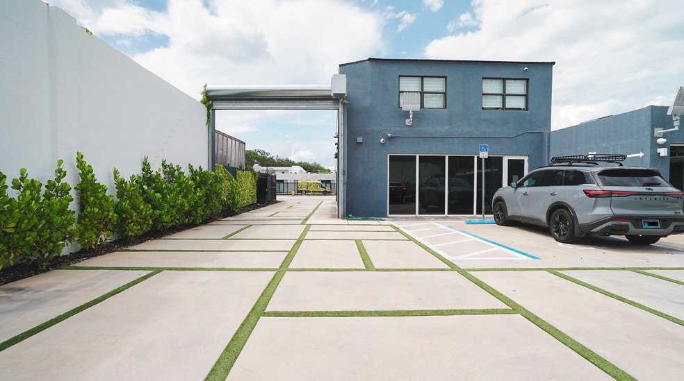 530 NW 54th St, Miami, FL à vendre - Photo du bâtiment - Image 2 de 15