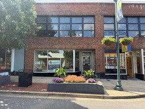 316 E Main St, Johnson City, TN à louer Photo intérieure- Image 1 de 6
