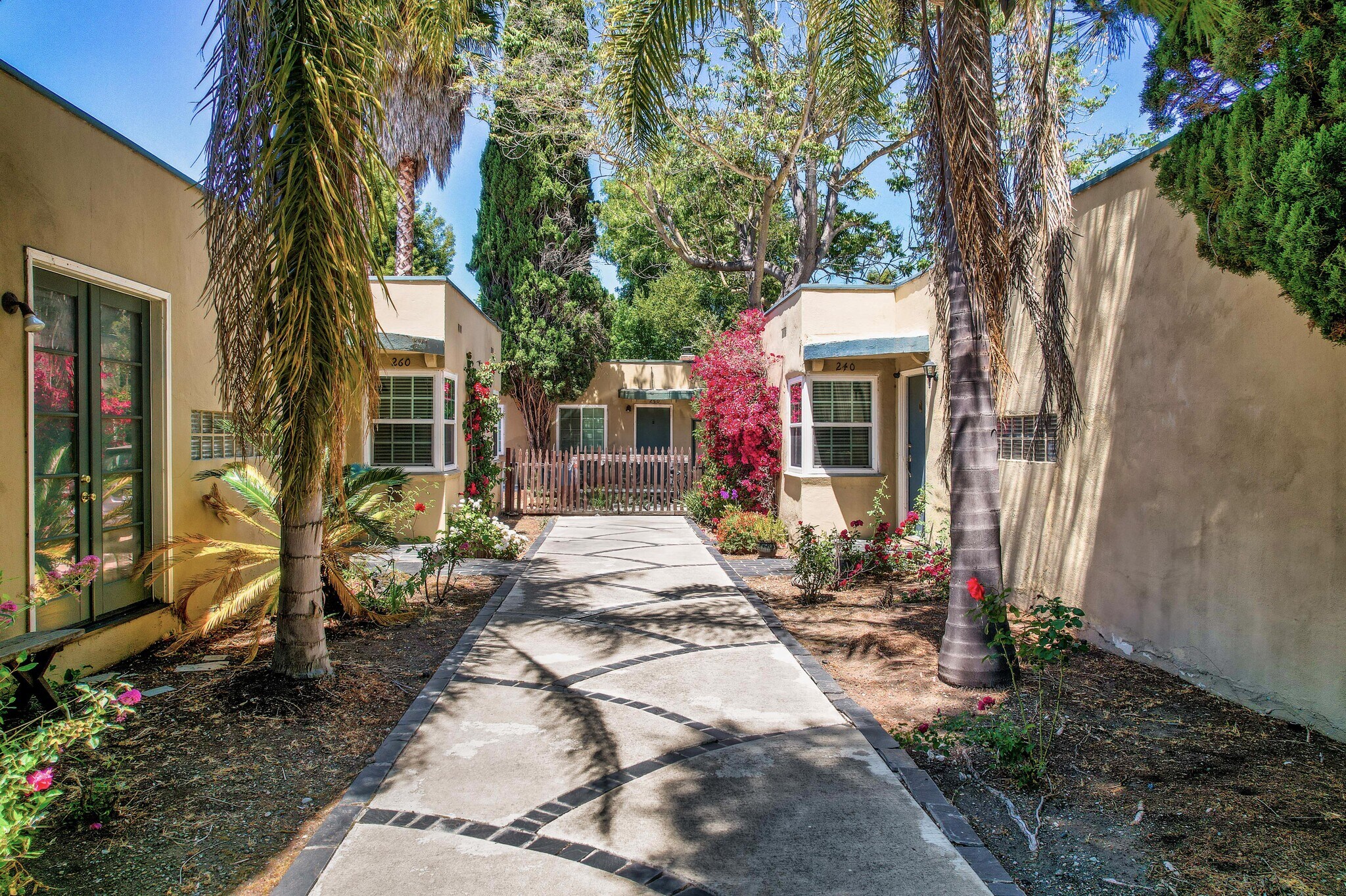 250 Fernando Ave, Palo Alto, CA à vendre Photo du bâtiment- Image 1 de 1
