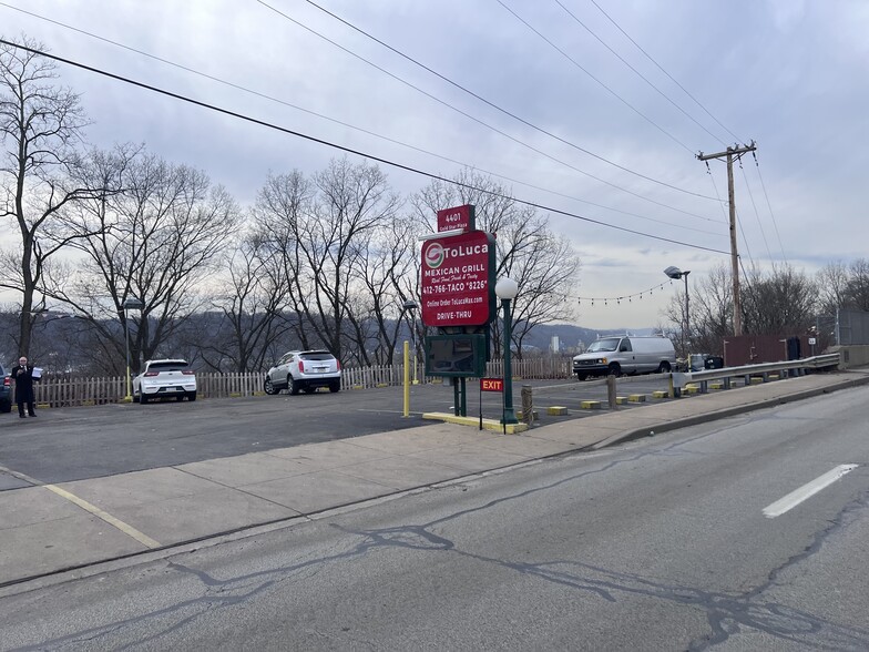 4401 Ohio River Blvd, Pittsburgh, PA for lease - Building Photo - Image 3 of 22