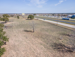 0 I-35, Devine, TX - Aérien  Vue de la carte - Image1