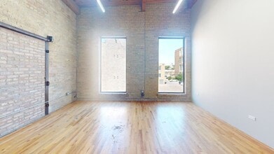 3057 N Rockwell St, Chicago, IL for lease Interior Photo- Image 1 of 4