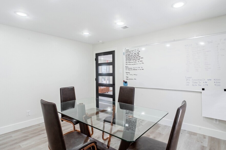 3109 Roberts Cut Off Rd, Fort Worth, TX for sale - Interior Photo - Image 2 of 10