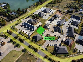 910 SW 107th St, Oklahoma City, OK for lease Interior Photo- Image 2 of 5