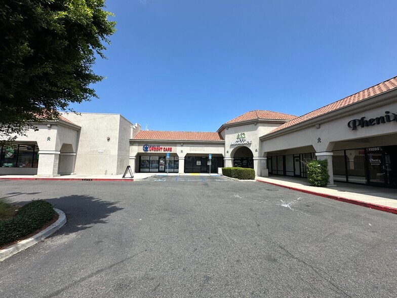 7810-7932 Norwalk Blvd, Whittier, CA à louer - Photo du bâtiment - Image 2 de 12