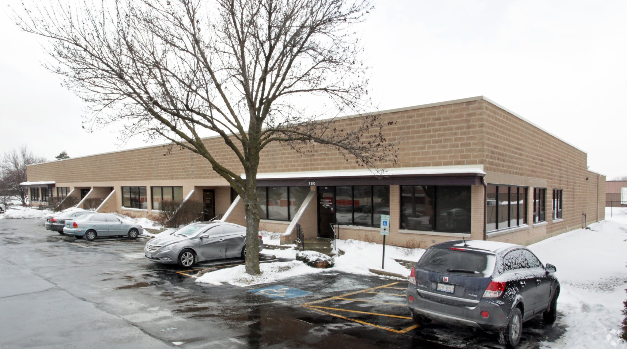 760 N Frontage Rd, Willowbrook, IL for lease Primary Photo- Image 1 of 18