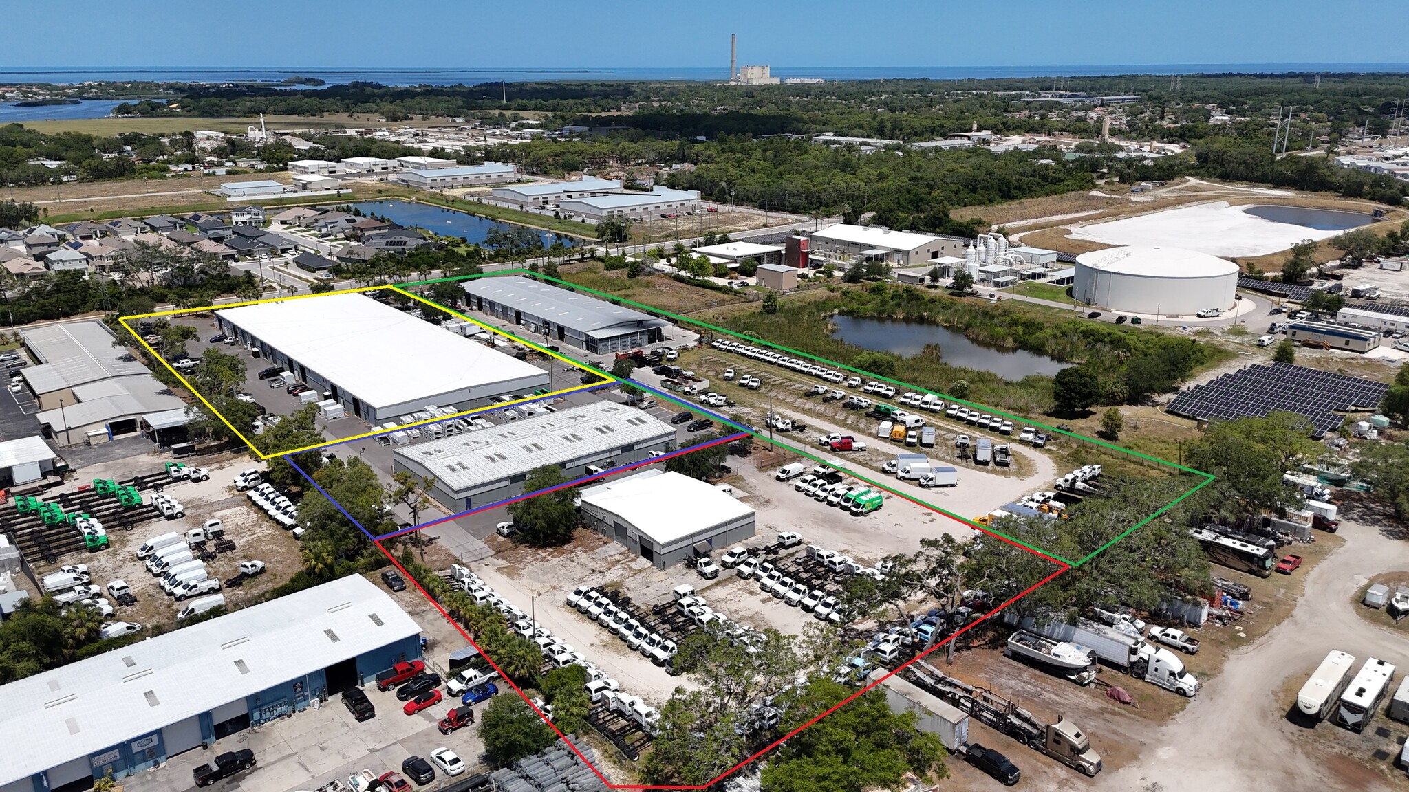 Tarpon Springs Industrial Park portefeuille de 4 propriétés à vendre sur LoopNet.ca Photo du b timent- Image 1 de 15