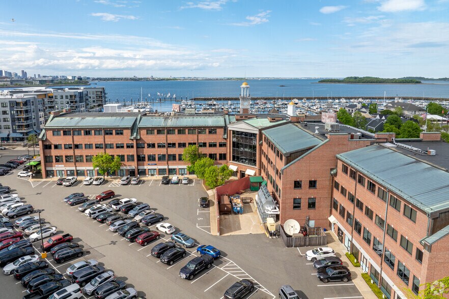 500 Victory Rd, Quincy, MA à louer - Photo du bâtiment - Image 2 de 5