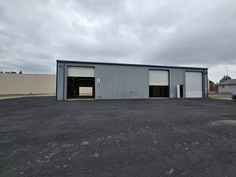 3909 Fruit Valley Rd, Vancouver, WA for lease - Building Photo - Image 2 of 5