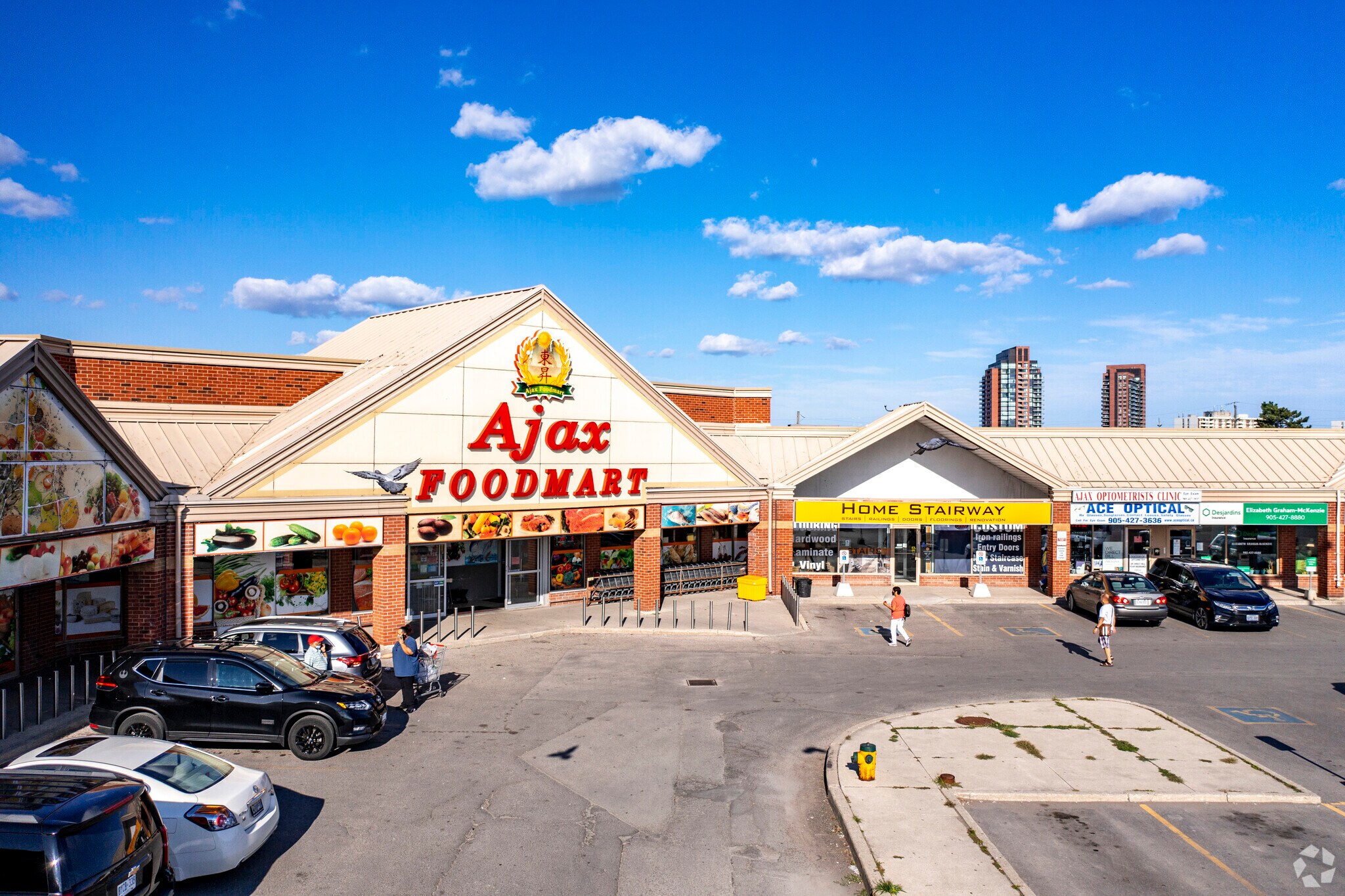 250-252 Bayly St W, Ajax, ON à vendre Photo principale- Image 1 de 1