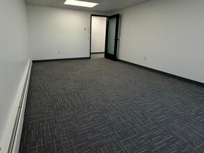 2215 Oak Industrial Dr NE, Grand Rapids, MI for lease Interior Photo- Image 1 of 8
