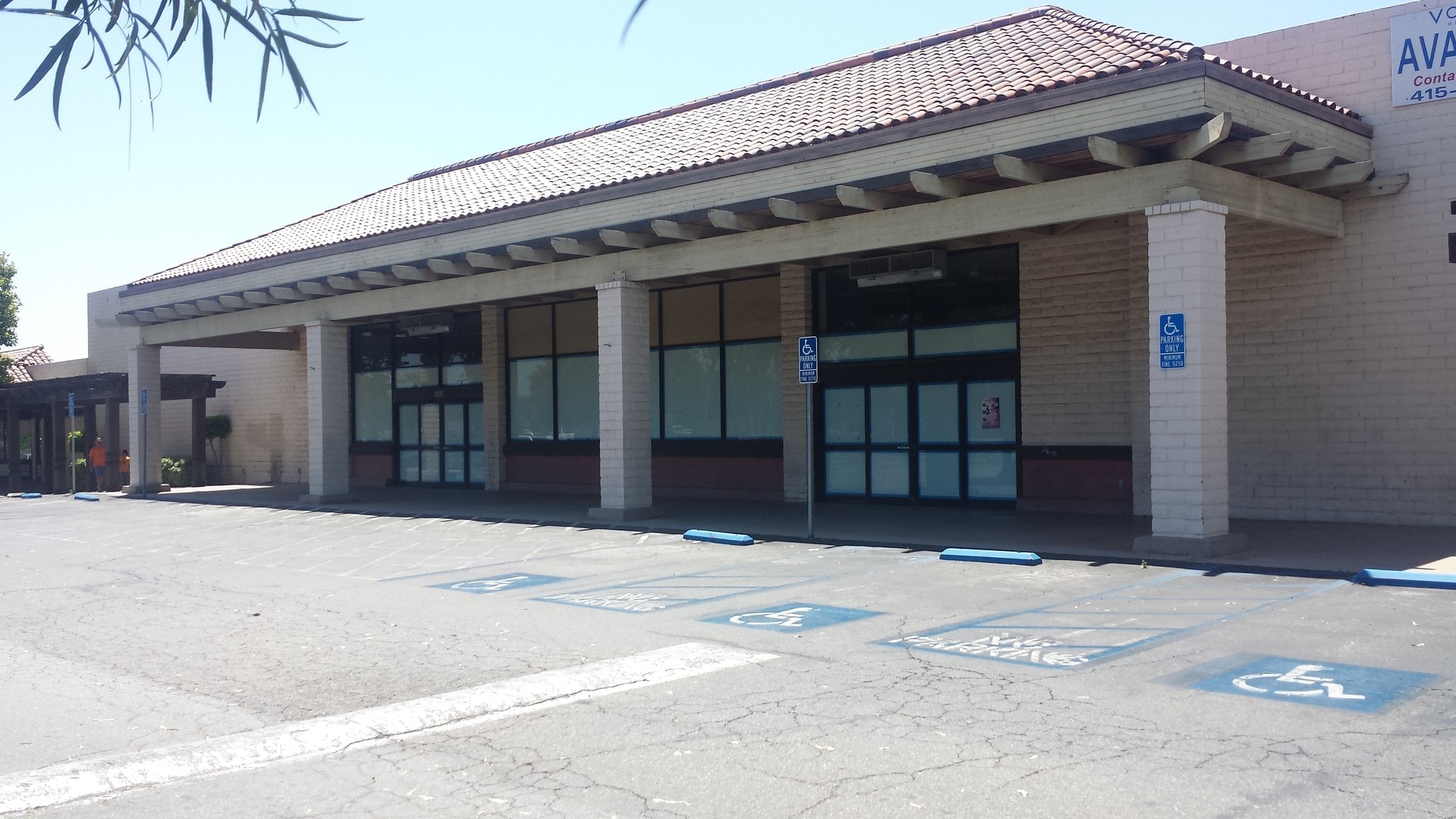 24595 Alessandro Blvd, Moreno Valley, CA for lease Primary Photo- Image 1 of 15