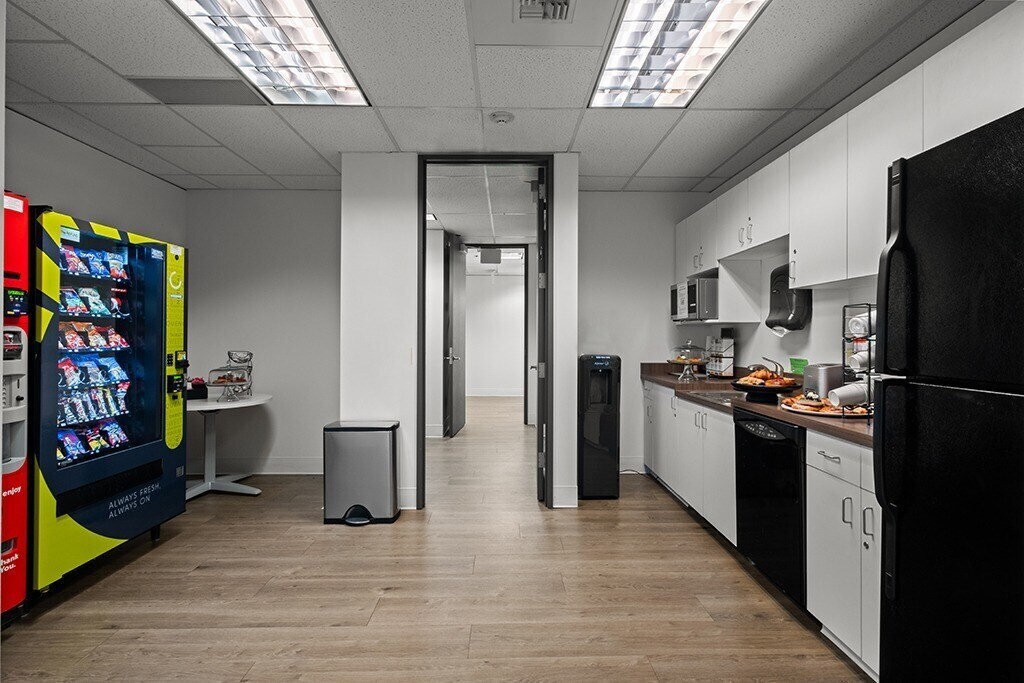 14205 SE 36th St, Bellevue, WA for lease Primary Photo- Image 1 of 8