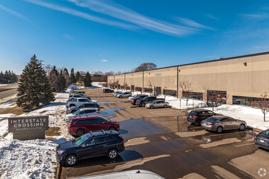 2995 Lone Oak Cir, Eagan, MN à louer - Photo du bâtiment - Image 2 de 7