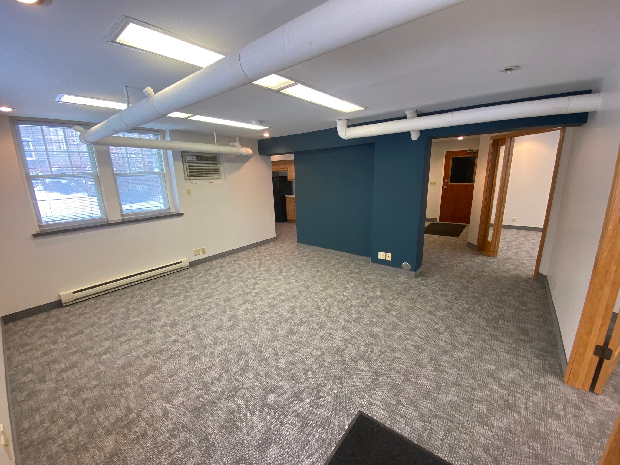 239 Cleveland Ave N, Saint Paul, MN for lease Interior Photo- Image 1 of 9