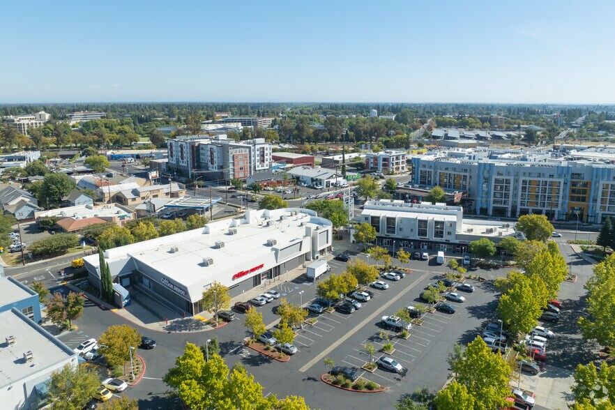 1420 65th St, Sacramento, CA à louer - Aérien - Image 2 de 4