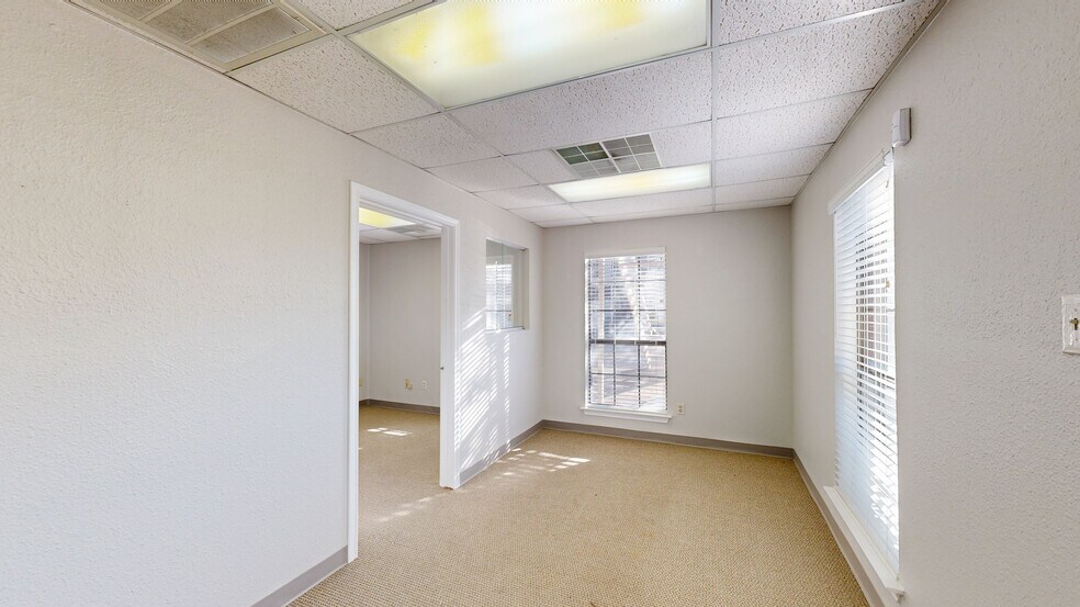 650 S Edmonds Ln, Lewisville, TX à vendre - Numérisation 3D de Matterport - Image 3 de 24