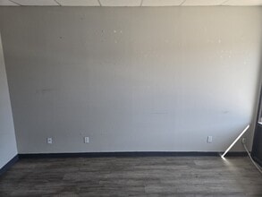 8034 Culebra Rd, San Antonio, TX for lease Interior Photo- Image 1 of 7