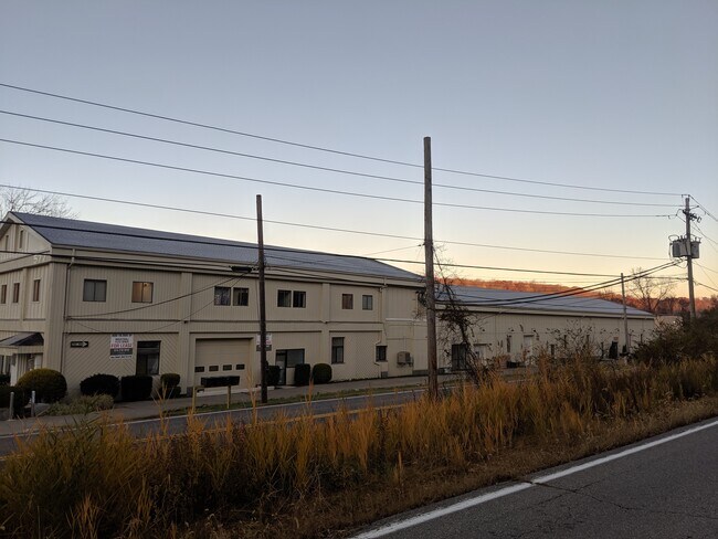 Plus de détails pour 577 N Main St, Brewster Village, NY - Bureau, Local d'activités à louer