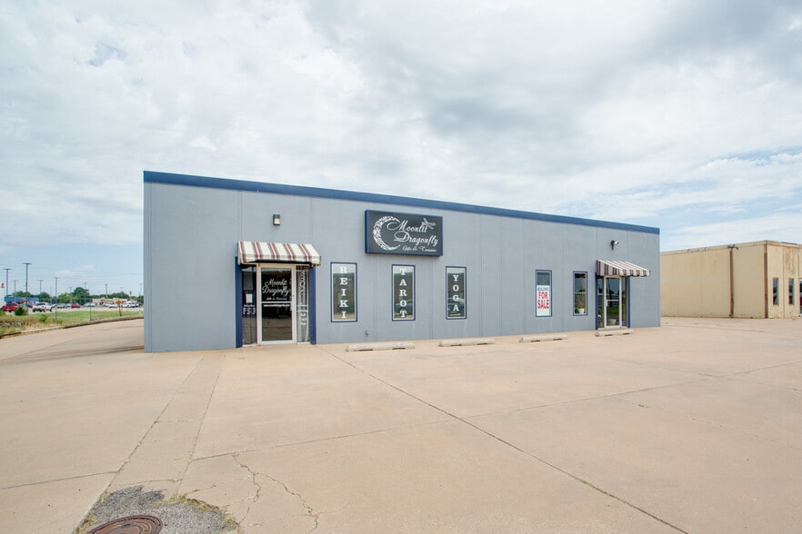 3302 Craftsman Dr, Enid, OK à vendre - Photo du bâtiment - Image 1 de 26