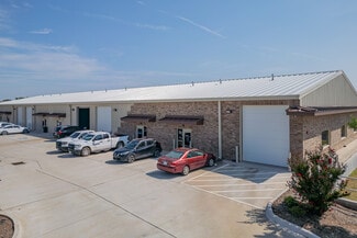 Plus de détails pour 611 Hundred Oaks Dr, Edmond, OK - Industriel à vendre