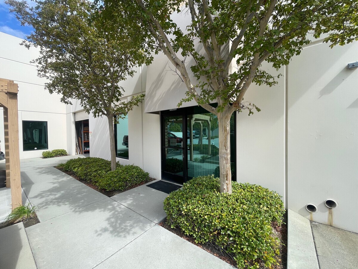 42065 Zevo Dr, Temecula, CA 92590 - Unit B2 -  - Interior Photo - Image 1 of 13