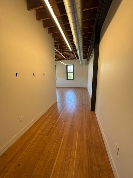 1201 Keosauqua Way, Des Moines, IA for lease - Building Photo - Image 3 of 3