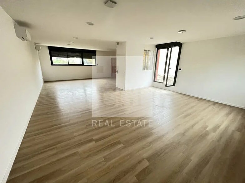 Bureau dans Sainte-Foy-lès-Lyon à vendre - Photo intérieure - Image 2 de 11