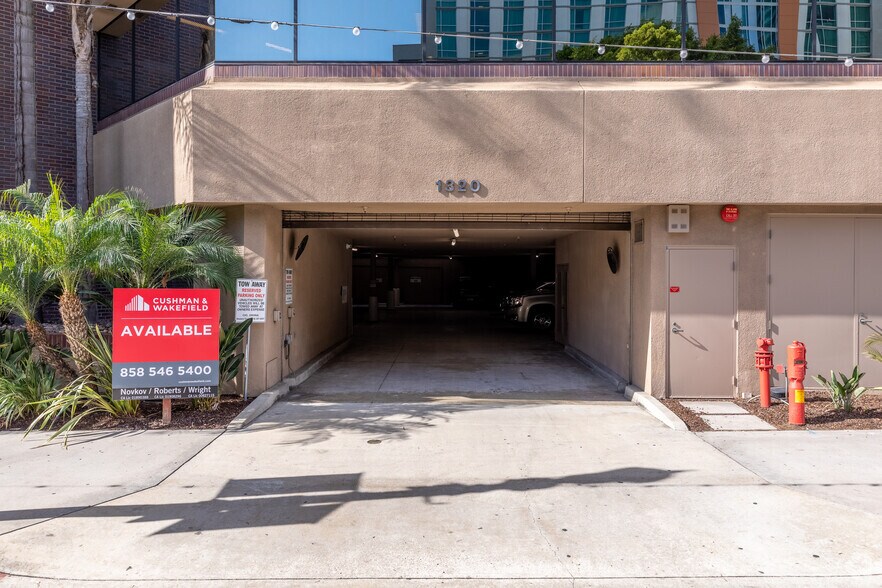 1320 Columbia St, San Diego, CA à louer - Photo du bâtiment - Image 3 de 6