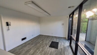 48 Laurel St, Redwood City, CA for sale Interior Photo- Image 1 of 11