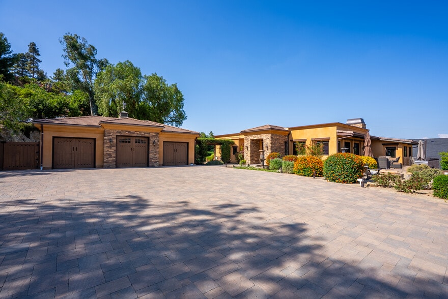 10845 Meads, Orange, CA for sale - Building Photo - Image 2 of 34