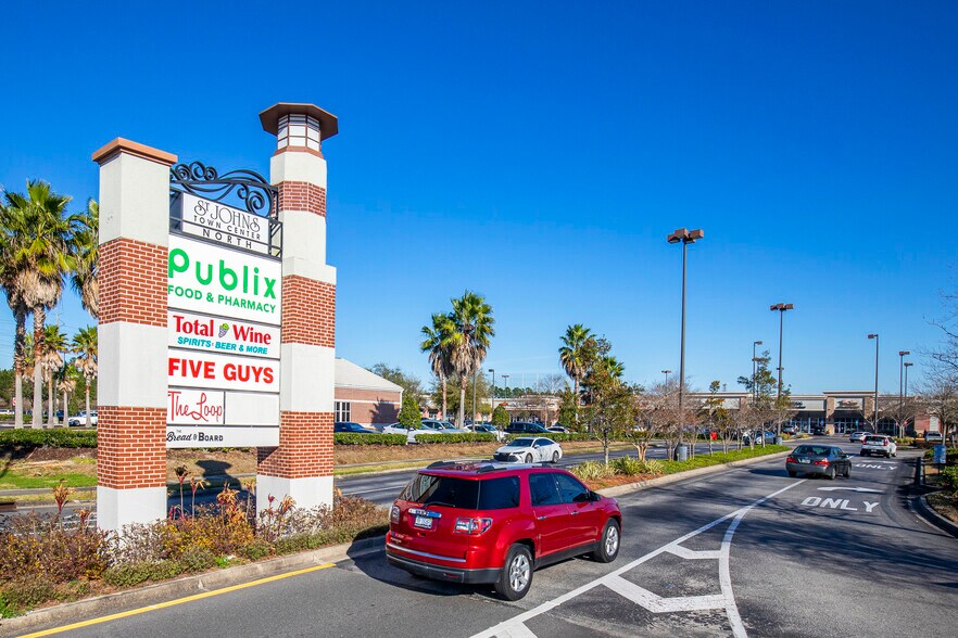 4413 Town Center Pky, Jacksonville, FL à louer - Photo du bâtiment - Image 3 de 7