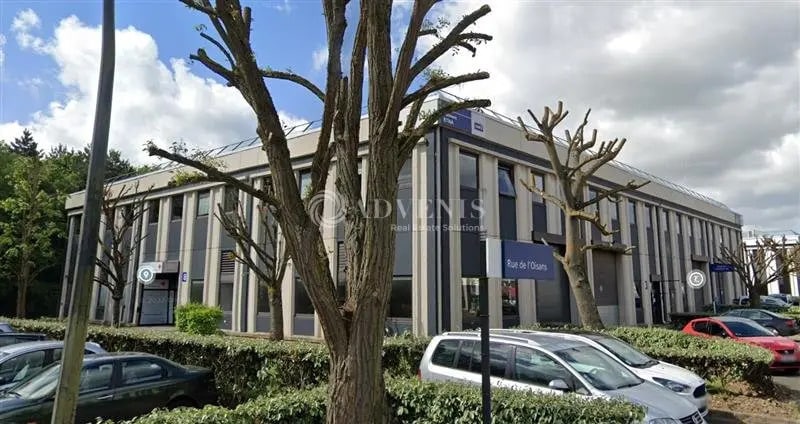 Office in Lisses for lease Building Photo- Image 1 of 4