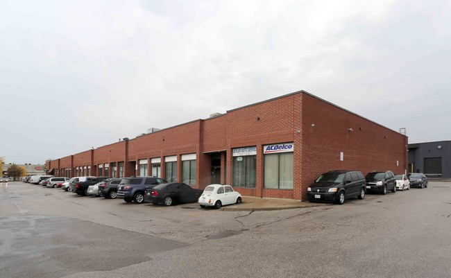 Plus de détails pour 471 Jevlan Dr, Vaughan, ON - Local d'activités à louer