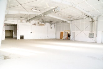 23959 580th Ave, Ames, IA for sale Interior Photo- Image 2 of 7