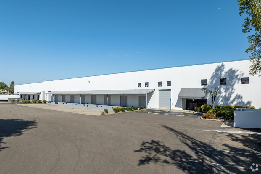 1515-1525 Alvarado St, San Leandro, CA for lease - Building Photo - Image 1 of 8