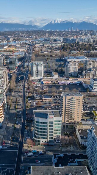 8351 River Rd, Richmond, BC à vendre - Photo du bâtiment - Image 3 de 5