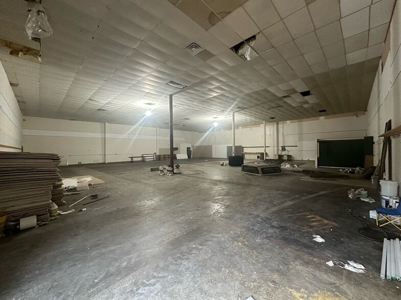 53788 County Road 9, Elkhart, IN à louer - Photo du bâtiment - Image 3 de 4