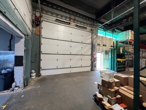 6501 N Avondale Ave, Chicago, IL for lease Interior Photo- Image 2 of 17