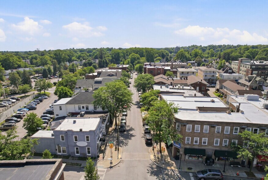 228-252 Haverford Ave, Narberth, PA à louer - Photo du bâtiment - Image 2 de 27