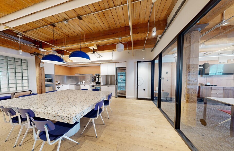 711 Atlantic Ave, Boston, MA for lease - Interior Photo - Image 2 of 10